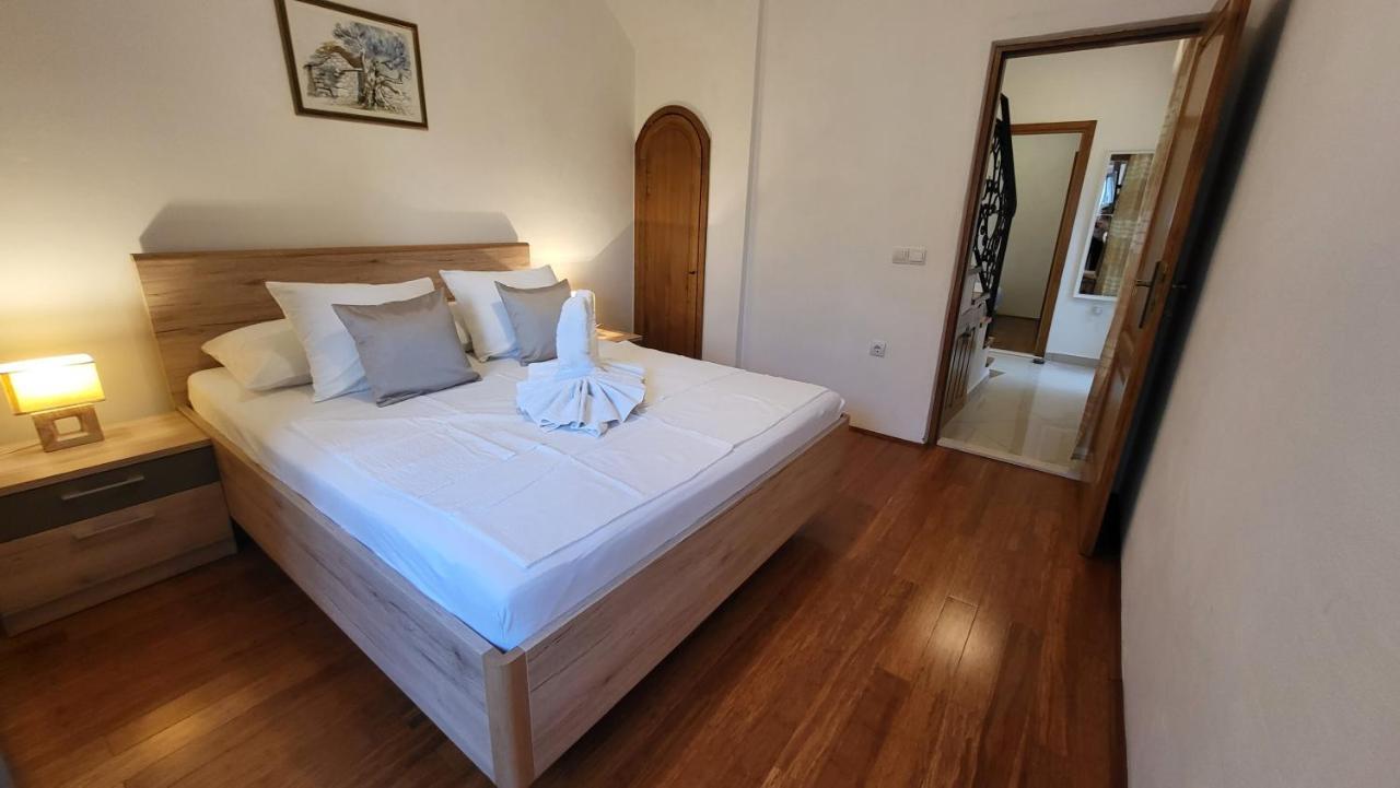 Stone House Apartments Didini Dvori Lumbarda Dış mekan fotoğraf