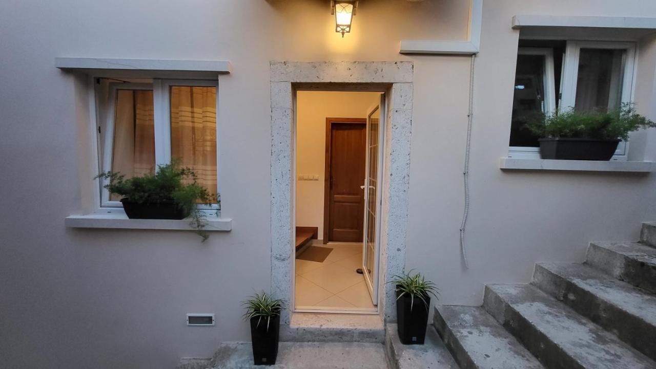 Stone House Apartments Didini Dvori Lumbarda Dış mekan fotoğraf