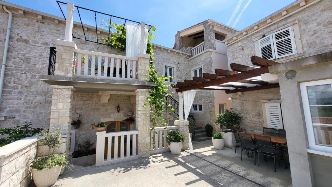 Stone House Apartments Didini Dvori Lumbarda Dış mekan fotoğraf