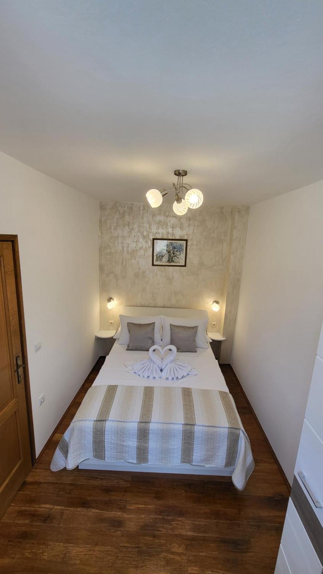 Stone House Apartments Didini Dvori Lumbarda Oda fotoğraf